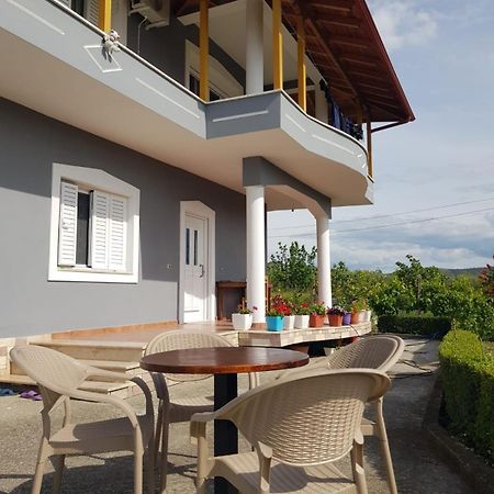 Rent Rooms Sakolli Berat Kültér fotó
