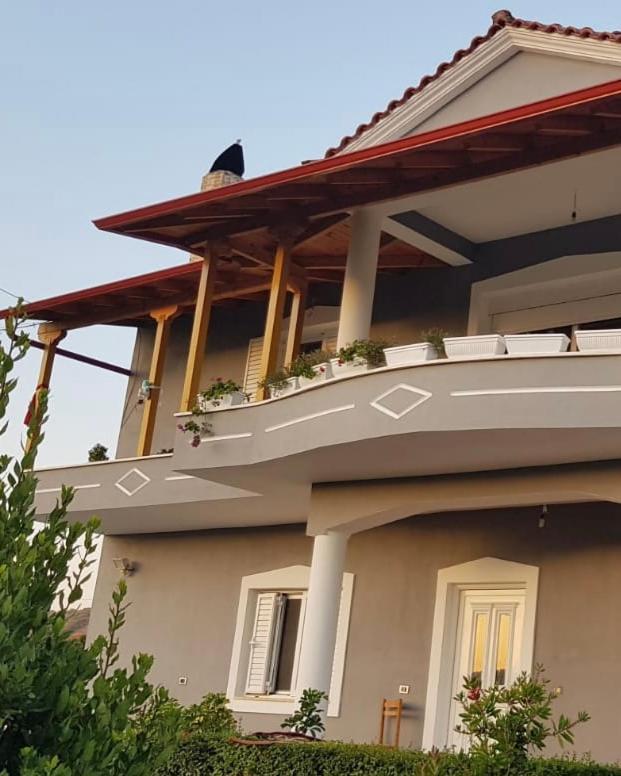 Rent Rooms Sakolli Berat Kültér fotó