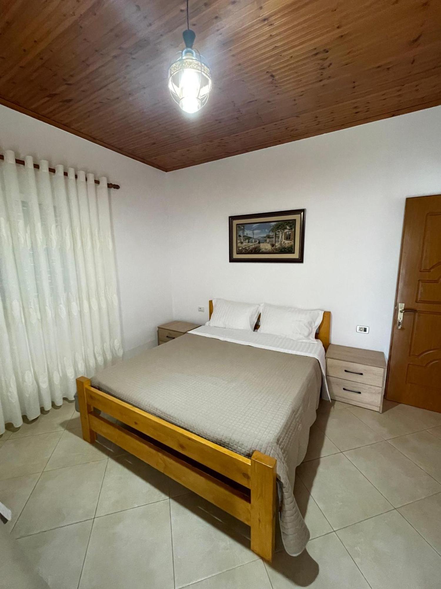 Rent Rooms Sakolli Berat Kültér fotó